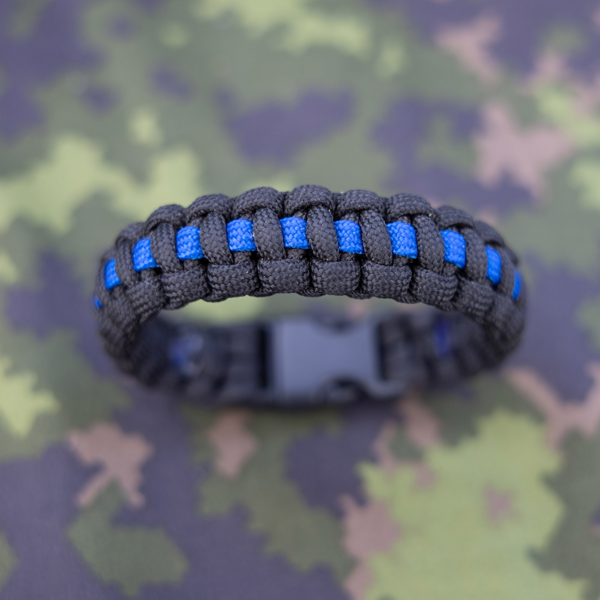 Thin blue line paracord ranneke